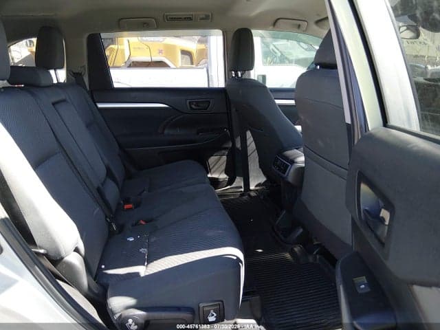2019 TOYOTA HIGHLANDER LE/LE PLUS 8