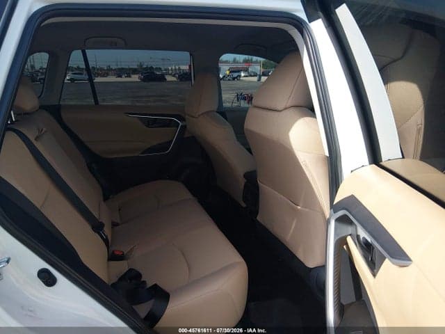 2025 TOYOTA RAV4 LE 8
