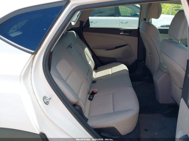 2017 HYUNDAI TUCSON SE 8