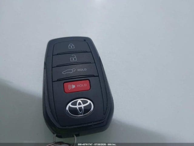 2026 TOYOTA COROLLA CROSS XLE 11