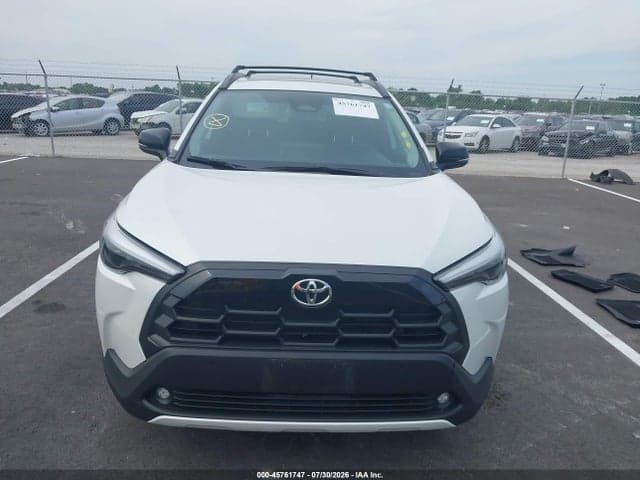 2026 TOYOTA COROLLA CROSS XLE 12