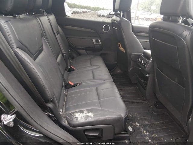 2019 LAND ROVER DISCOVERY HSE 8