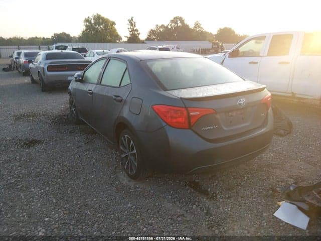2017 TOYOTA COROLLA SE 3