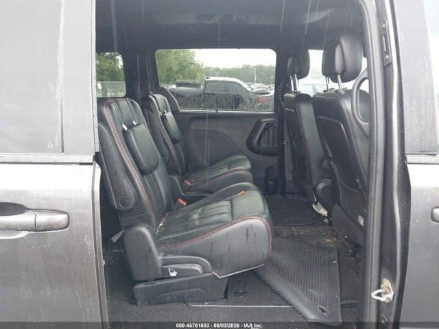 2017 DODGE GRAND CARAVAN GT 8