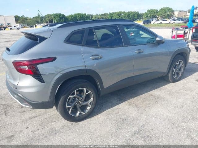 2025 CHEVROLET TRAX FWD LT 4