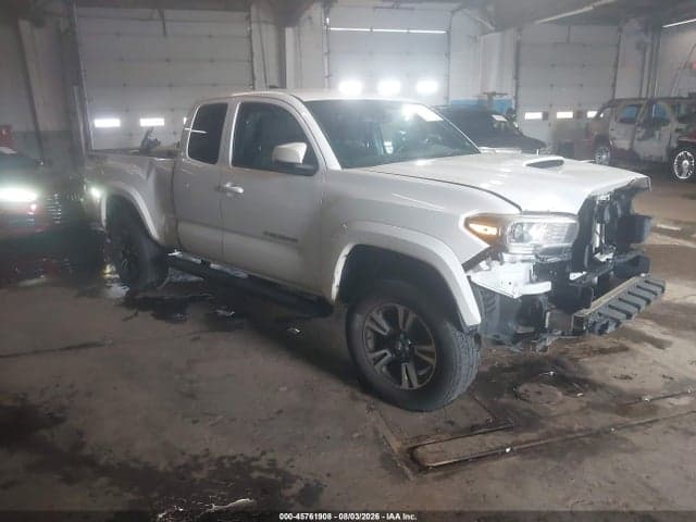 2018 TOYOTA TACOMA TRD SPORT - 1
