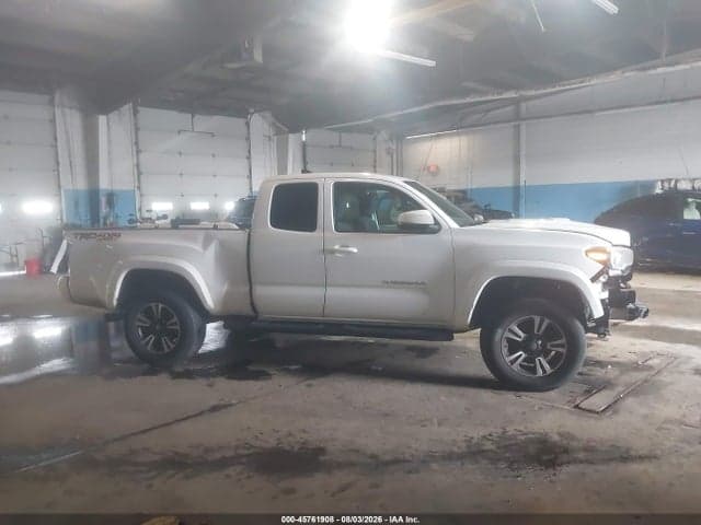 2018 TOYOTA TACOMA TRD SPORT 13