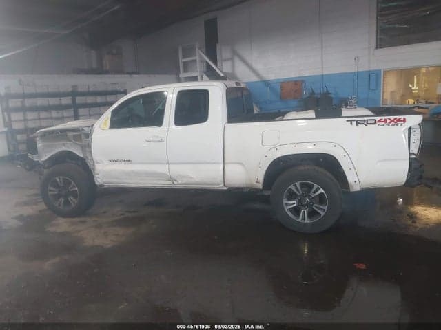 2018 TOYOTA TACOMA TRD SPORT 14
