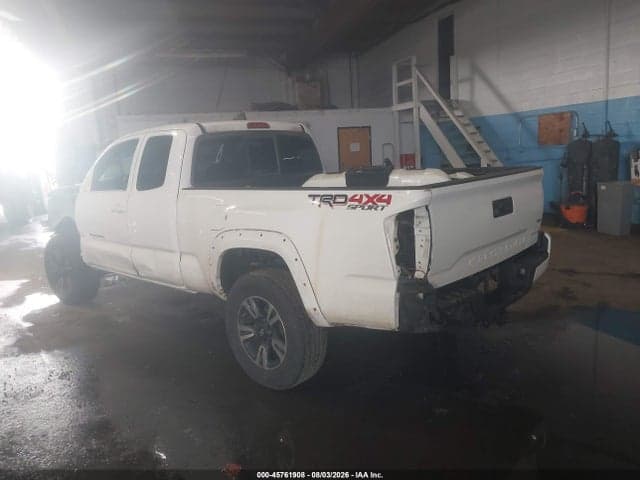 2018 TOYOTA TACOMA TRD SPORT 3