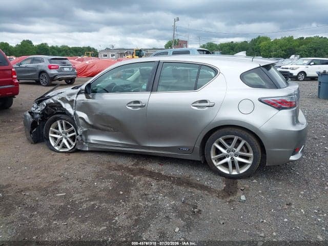 2017 LEXUS CT 200H 17