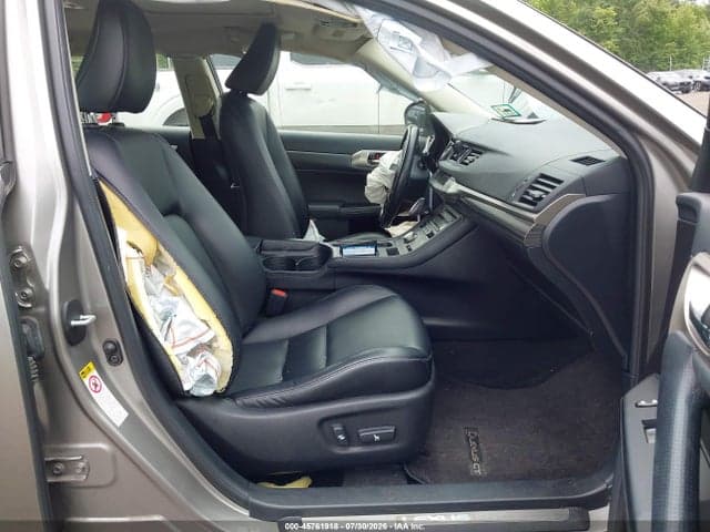 2017 LEXUS CT 200H 5