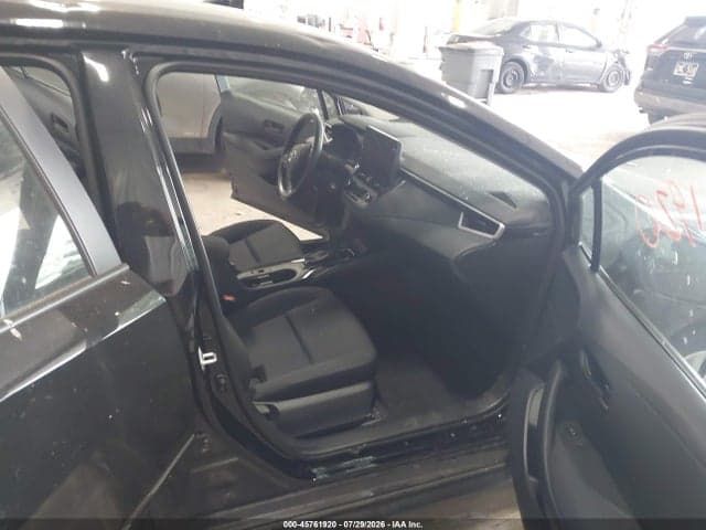 2025 TOYOTA COROLLA LE 5