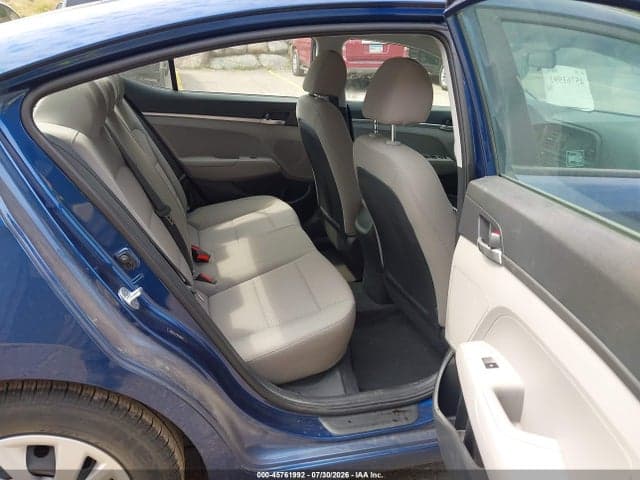 2019 HYUNDAI ELANTRA SE 8