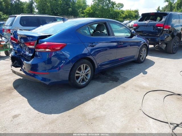 2017 HYUNDAI ELANTRA SE 4