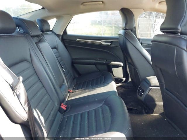 2017 FORD FUSION ENERGI SE LUXURY 8
