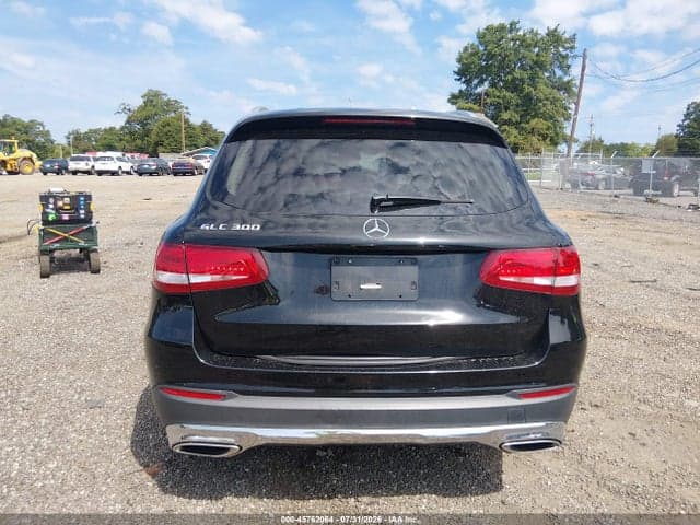 2017 MERCEDES-BENZ GLC 300 17