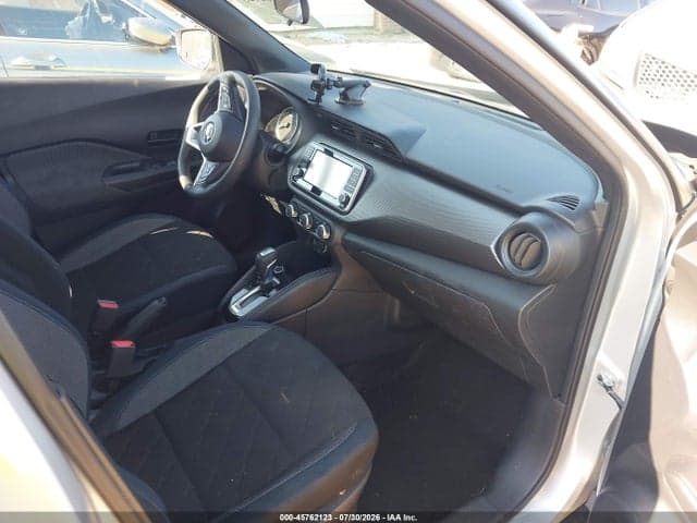 2018 NISSAN KICKS S 5
