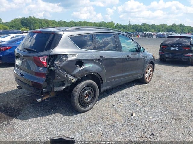 2018 FORD ESCAPE SE 4