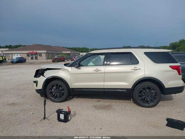 2018 FORD EXPLORER XLT 14