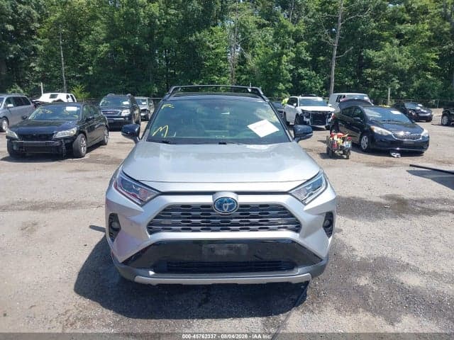 2020 TOYOTA RAV4 HYBRID XSE 12
