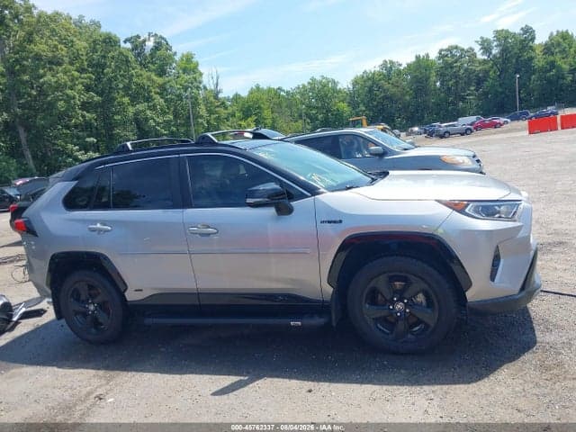 2020 TOYOTA RAV4 HYBRID XSE 13