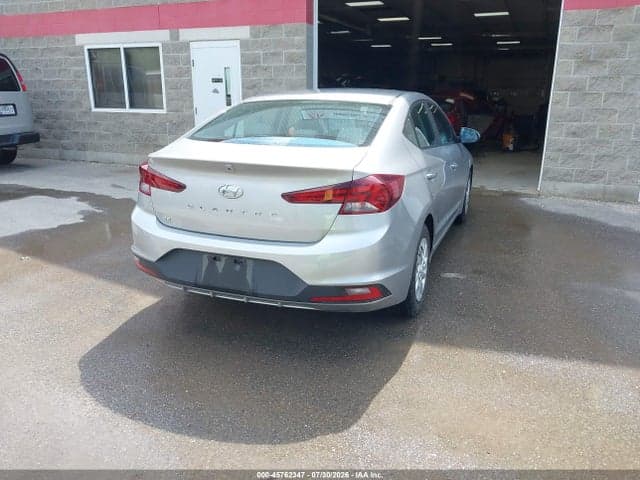 2020 HYUNDAI ELANTRA SE 4