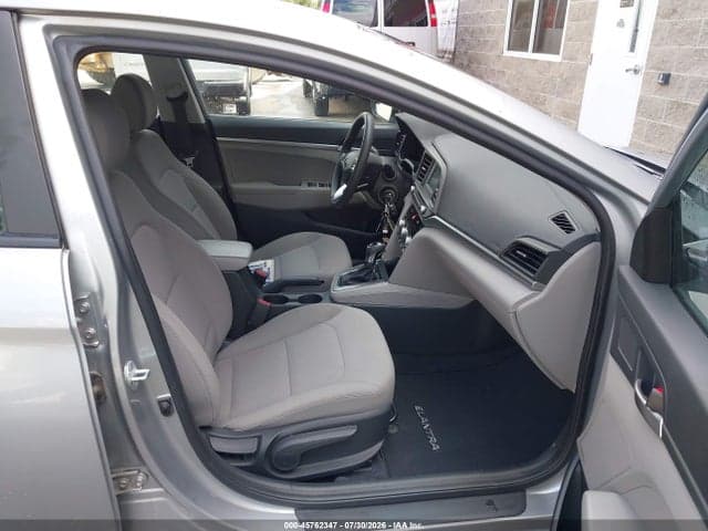 2020 HYUNDAI ELANTRA SE 5