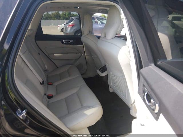 2019 VOLVO XC60 T6 INSCRIPTION 8