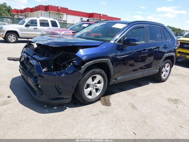 2019 TOYOTA RAV4 XLE 2