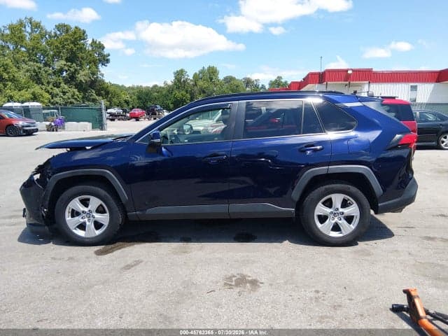 2019 TOYOTA RAV4 XLE 15