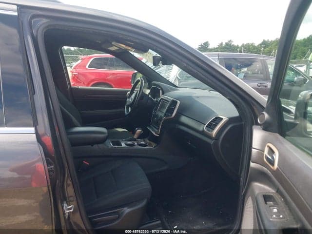 2017 JEEP GRAND CHEROKEE LAREDO 5
