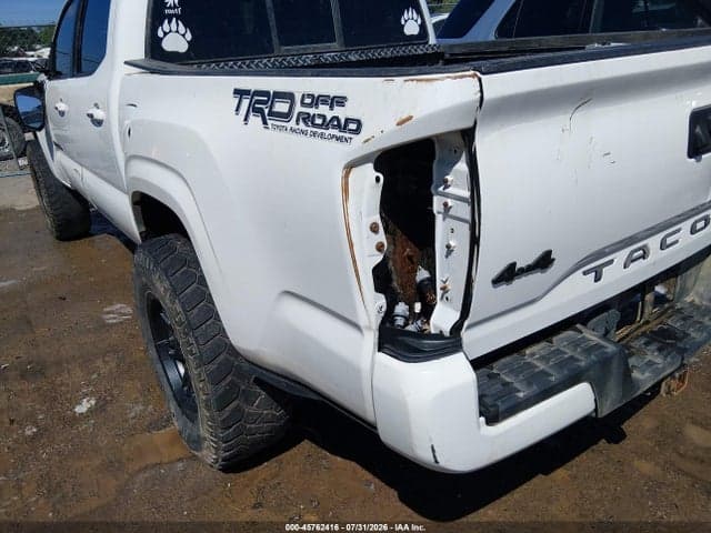 2017 TOYOTA TACOMA SR V6 18