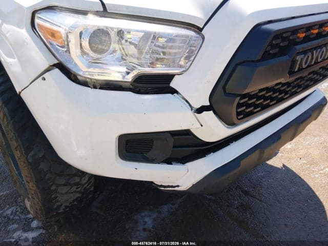2017 TOYOTA TACOMA SR V6 21