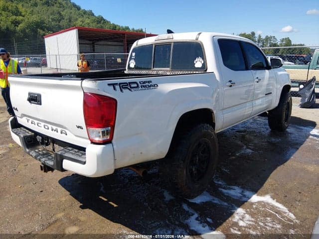 2017 TOYOTA TACOMA SR V6 4