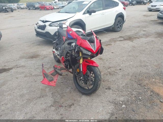 2022 HONDA CBR1000 RR 1