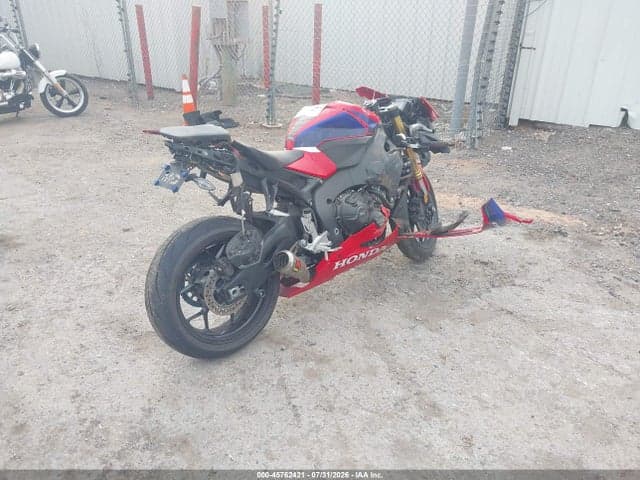 2022 HONDA CBR1000 RR 4
