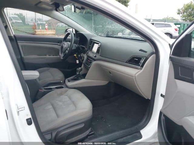 2017 HYUNDAI ELANTRA SE 5