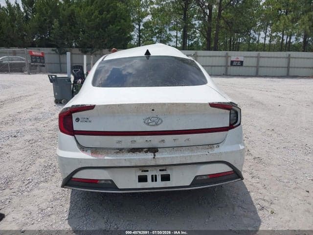 2021 HYUNDAI SONATA SE 17