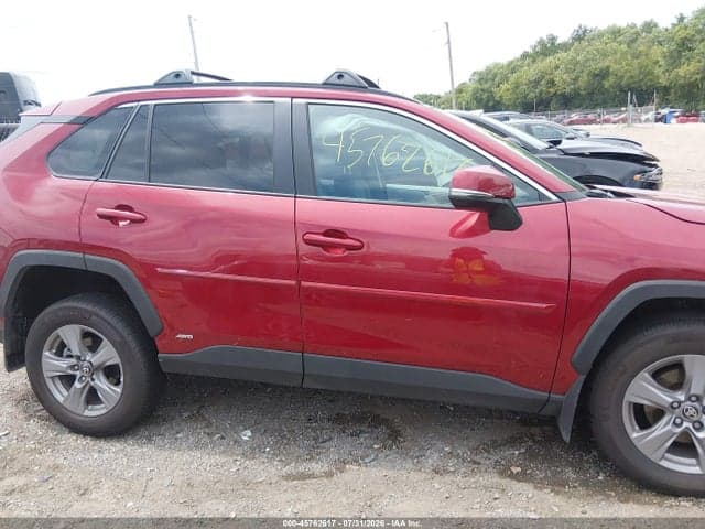 2025 TOYOTA RAV4 HYBRID XLE 13
