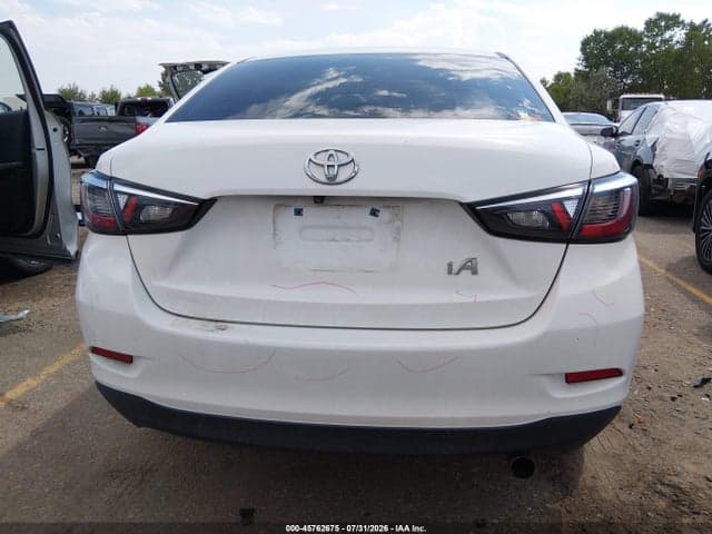 2017 TOYOTA YARIS IA 17