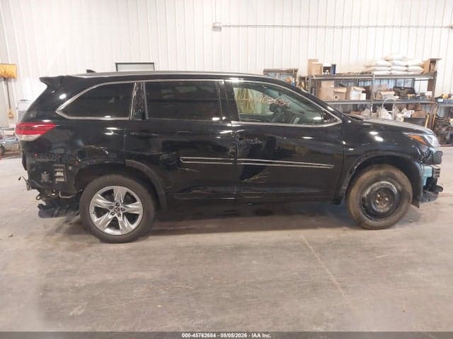 2017 TOYOTA HIGHLANDER LIMITED 14