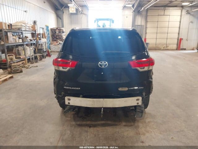 2017 TOYOTA HIGHLANDER LIMITED 17