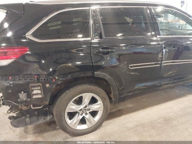 2017 TOYOTA HIGHLANDER LIMITED 19