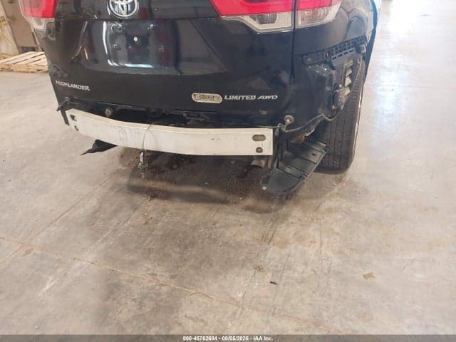 2017 TOYOTA HIGHLANDER LIMITED 20