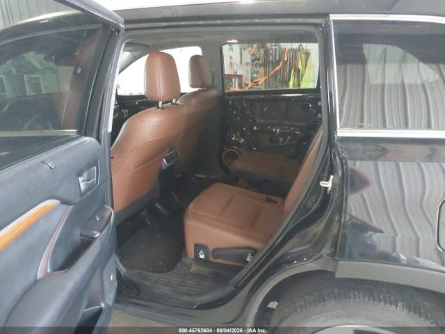2017 TOYOTA HIGHLANDER LIMITED 8