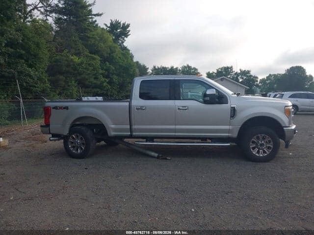 2017 FORD F-250 LARIAT 13
