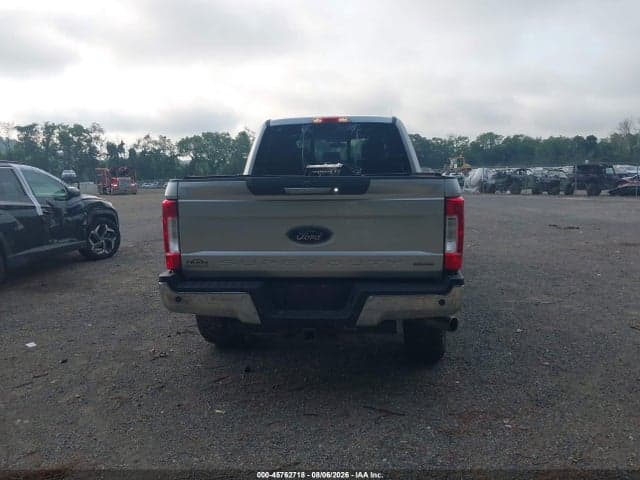 2017 FORD F-250 LARIAT 16