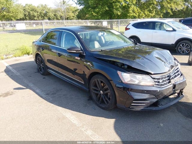 2017 VOLKSWAGEN PASSAT 1.8T R-LINE - 1