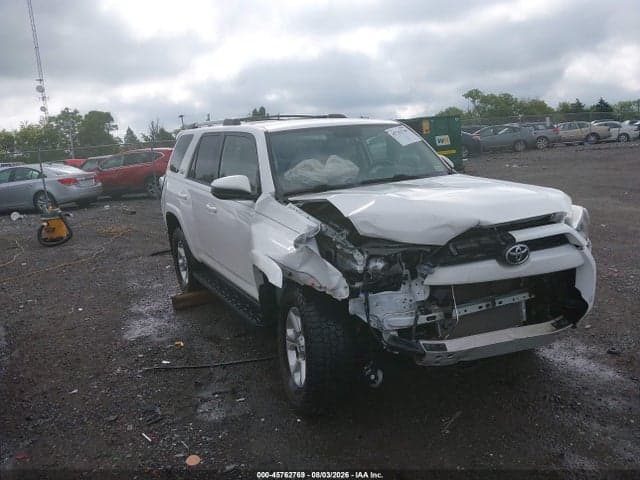 2019 TOYOTA 4RUNNER SR5 1