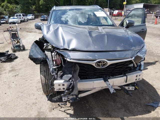 2021 TOYOTA HIGHLANDER XLE 6